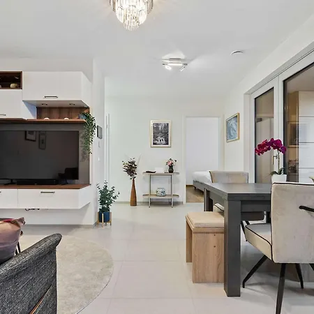 Apartment Stylish With Balcony Wifi & Free Parking Luxembourg