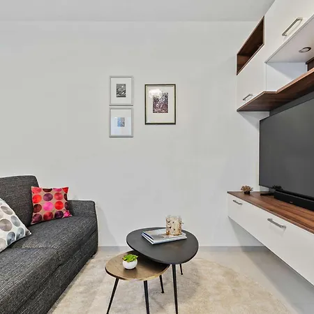 Stylish With Balcony Wifi & Free Parking * Luxembourg